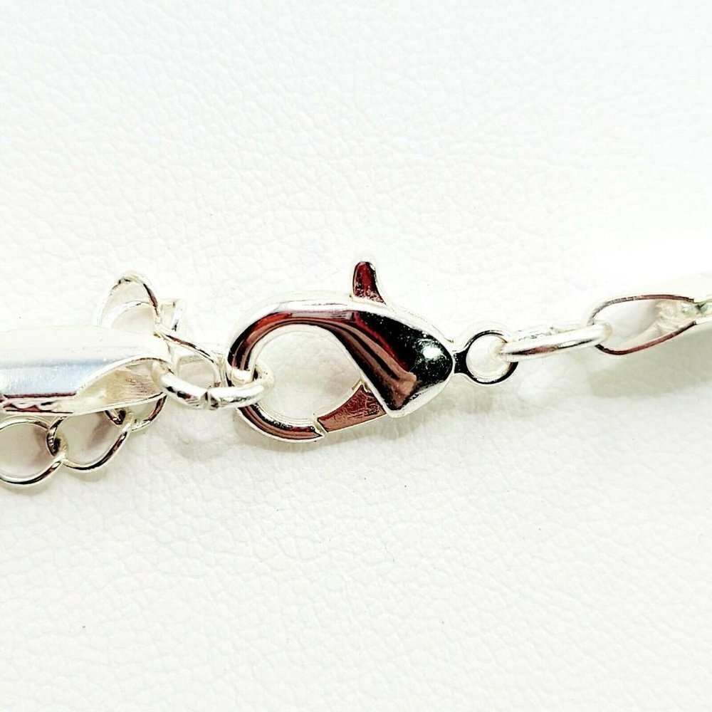Liz Claiborne Twisted Herringbone Necklace Silver Tone 17" EUC Classic Versatile - Picture 5 of 9